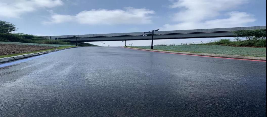 整洁的乡村振兴示范点道路