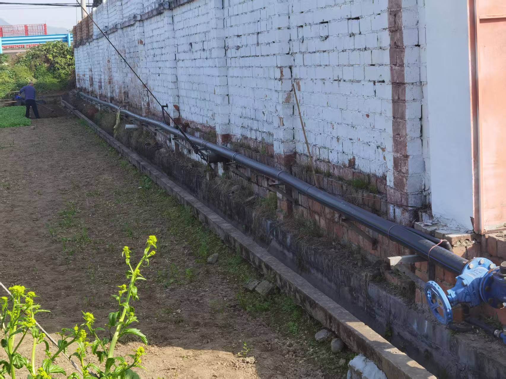 牟子镇槐子村自来水管网改造项目竣工通水