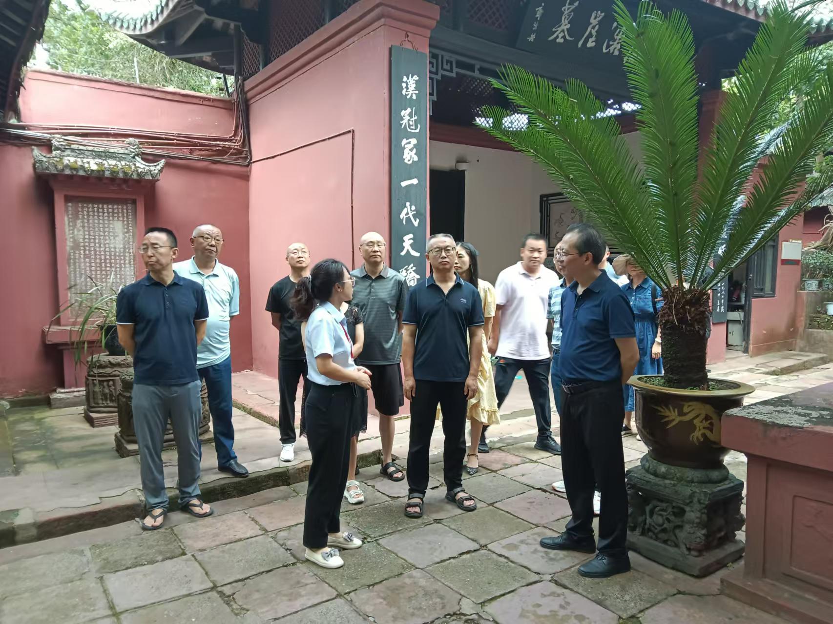 区人大常委会调研组对区人民政府文物保护和利用工作情况进行调研