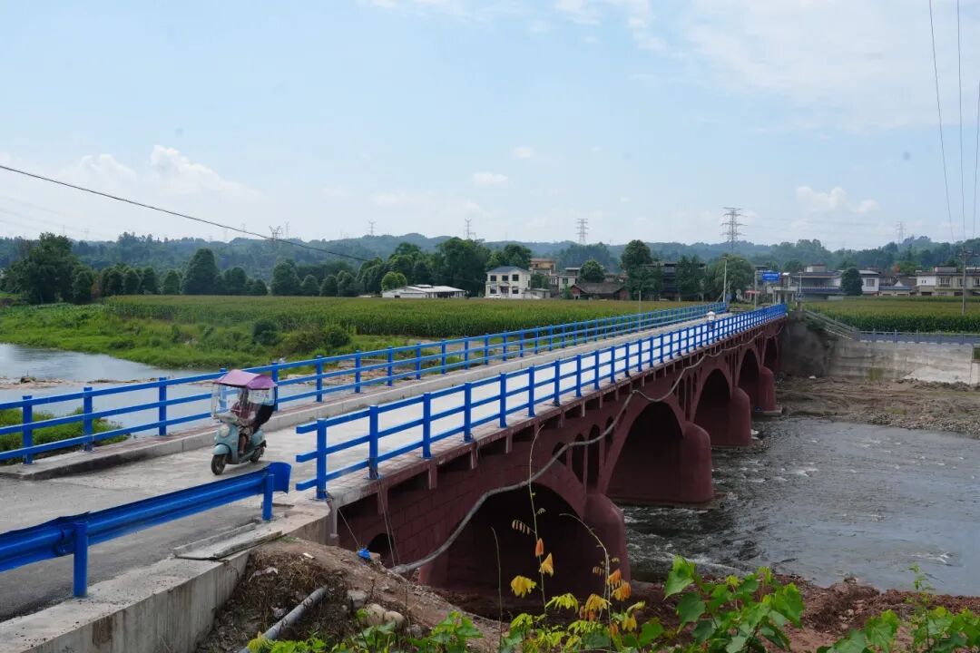 农村公路病害整治工程（资料图片）